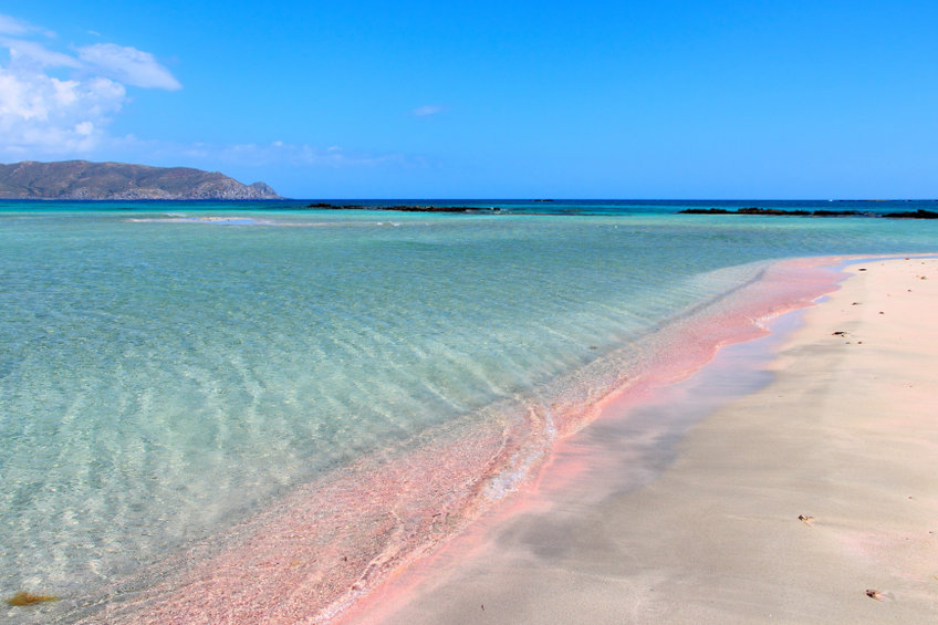 Az IBUSZ által kínált utazásokon utasaink eljuthatnak a legcsodálatosabb görög tengerpartokra. A Elafonisi Beach kristálytiszta tengervízzel várja turistáinkat.